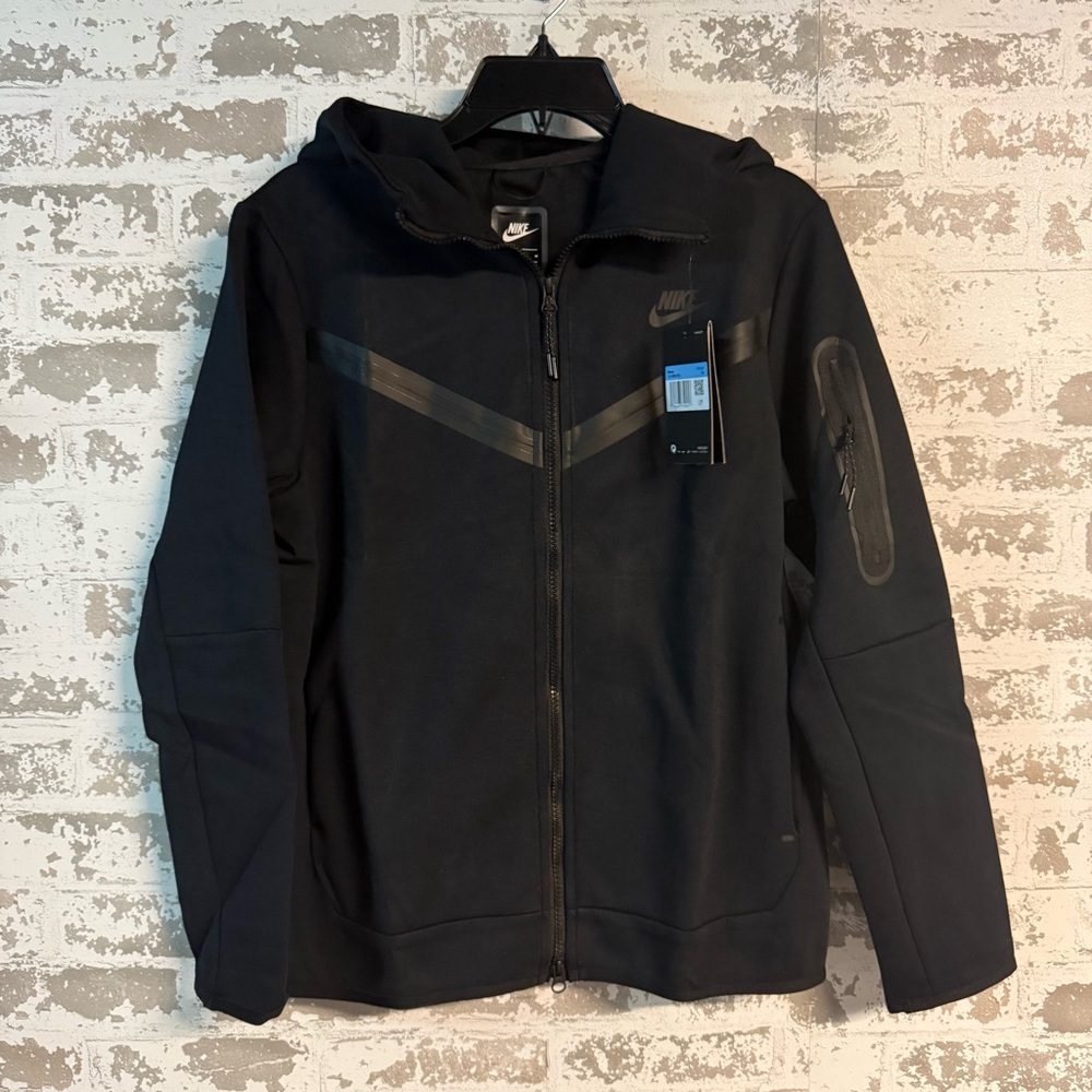 Nike Men's Black Full-Zip Hoodie